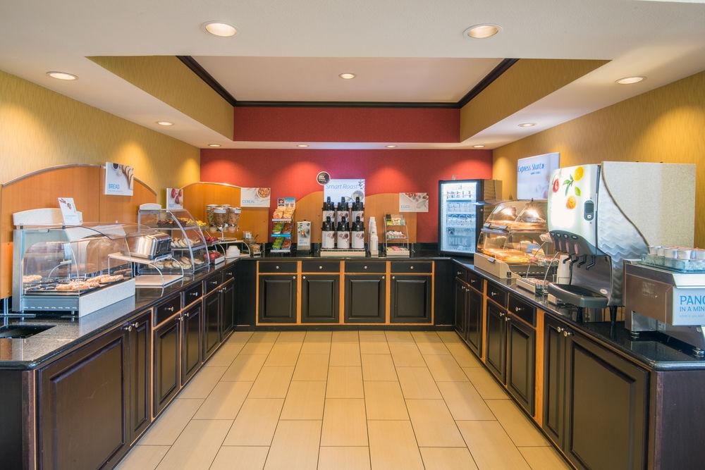 Holiday Inn Express Hotel & Suites Wauseon By Ihg Exterior foto