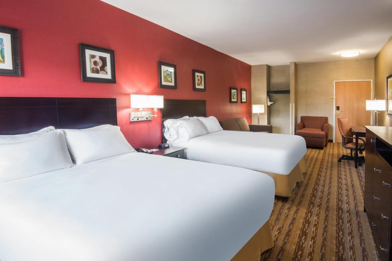 Holiday Inn Express Hotel & Suites Wauseon By Ihg Exterior foto